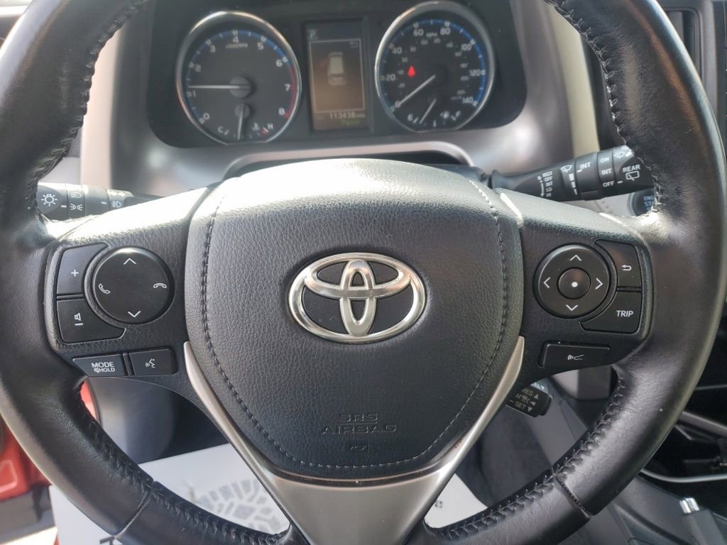 Used 2016 Toyota RAV4 Limited image 17