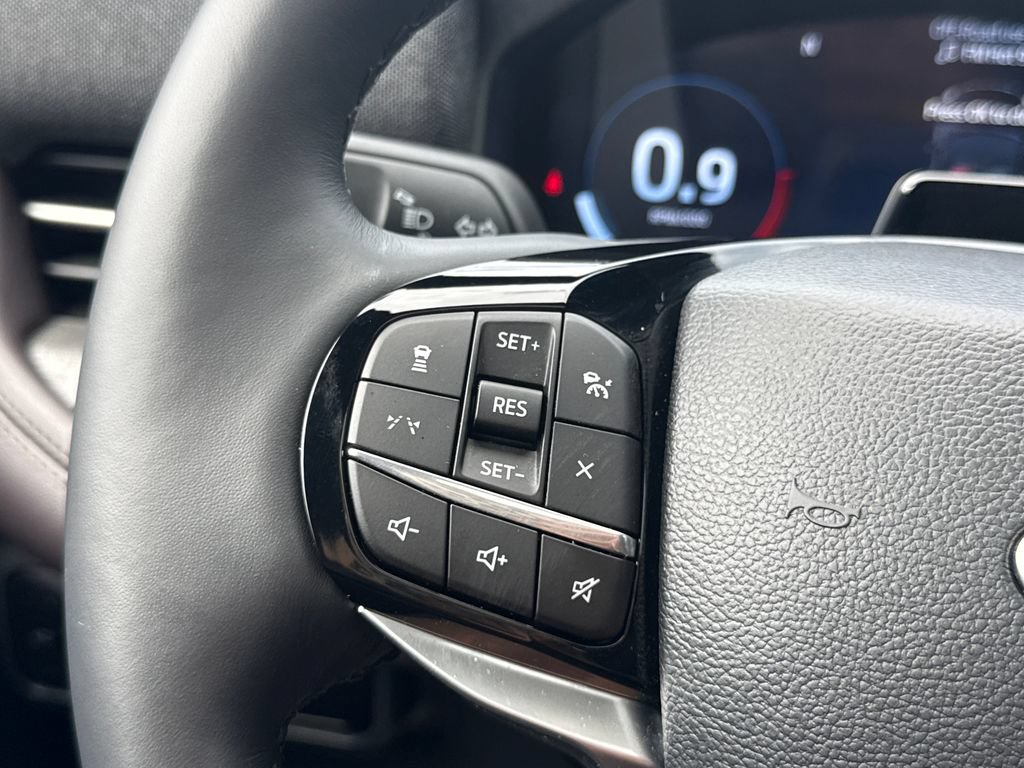 Used 2025 Ford Explorer Platinum AWD/4WD image 41