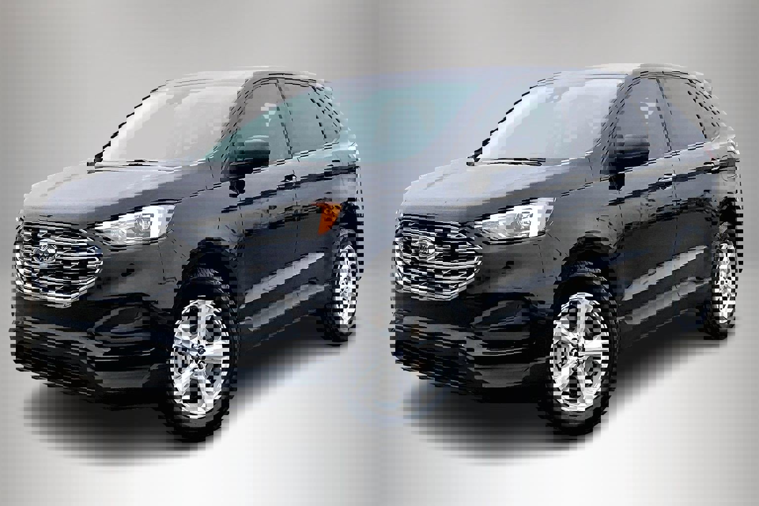 Used 2022 Ford Edge SE image 3