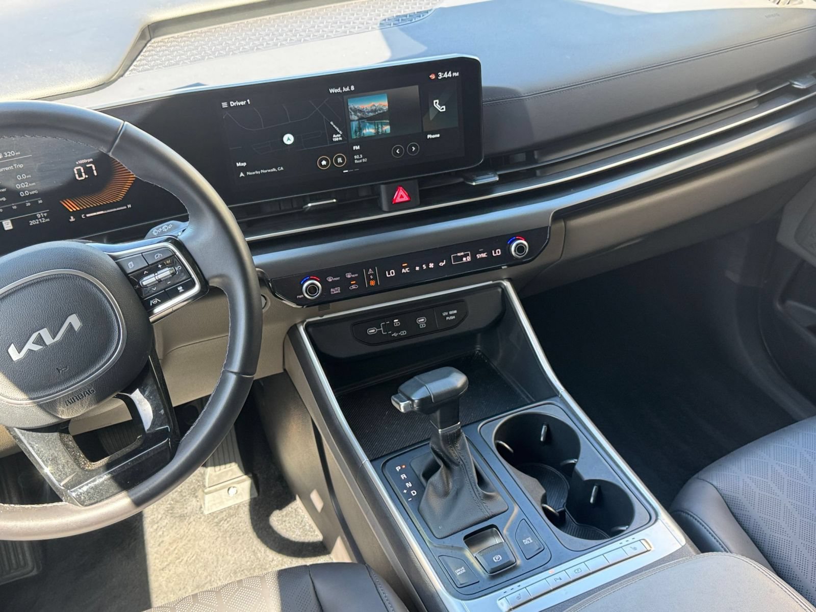 Used 2026 Kia Carnival FWD image 20