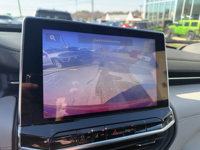 Certified 2025 Jeep Compass Limited image 28