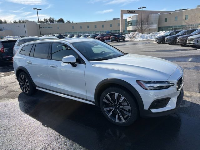 New 2026 Volvo V60 B5 Cross Country Ultra w/ Protection Package Premier AWD/4WD image 1