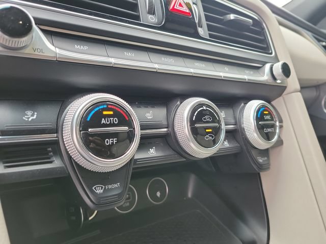 Used 2023 Genesis G70 2.0T w/ Sport Prestige Package RWD image 30