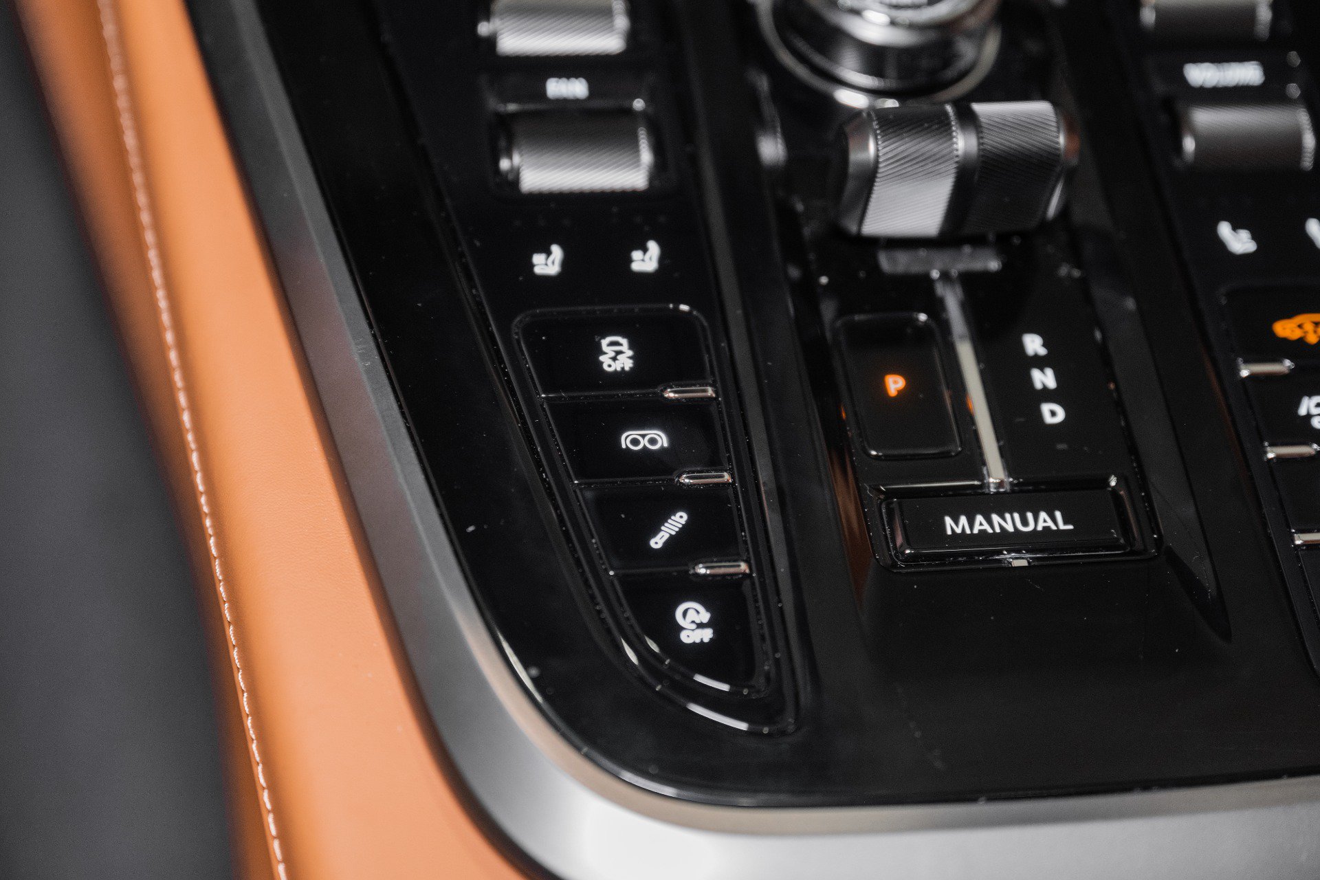 New 2026 Aston Martin DBX 707 AWD/4WD image 40