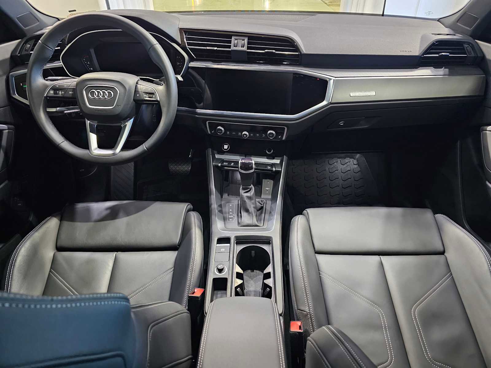 Used 2025 Audi Q3 2.0T Premium w/ Convenience Package image 20