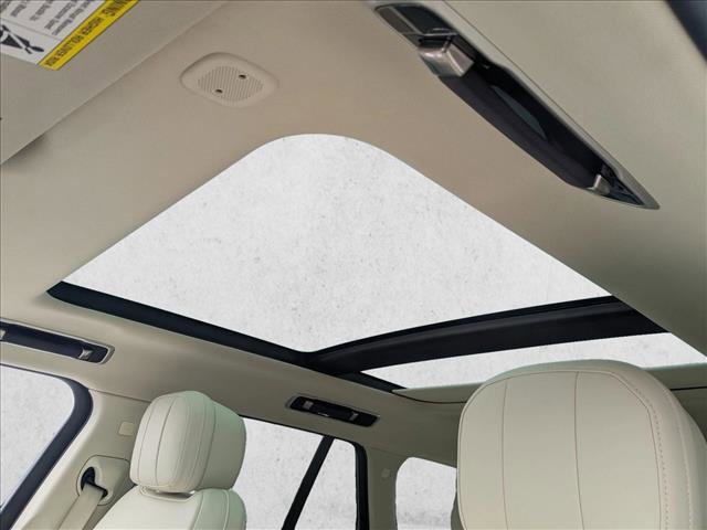 Used 2023 Land Rover Range Rover SE image 16