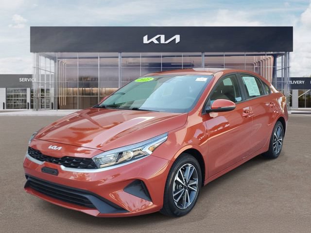 Certified 2023 Kia Forte LXS w/ LXS Technology Package FWD image 3