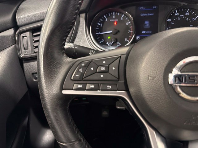 Used 2018 Nissan Rogue SV AWD/4WD image 23