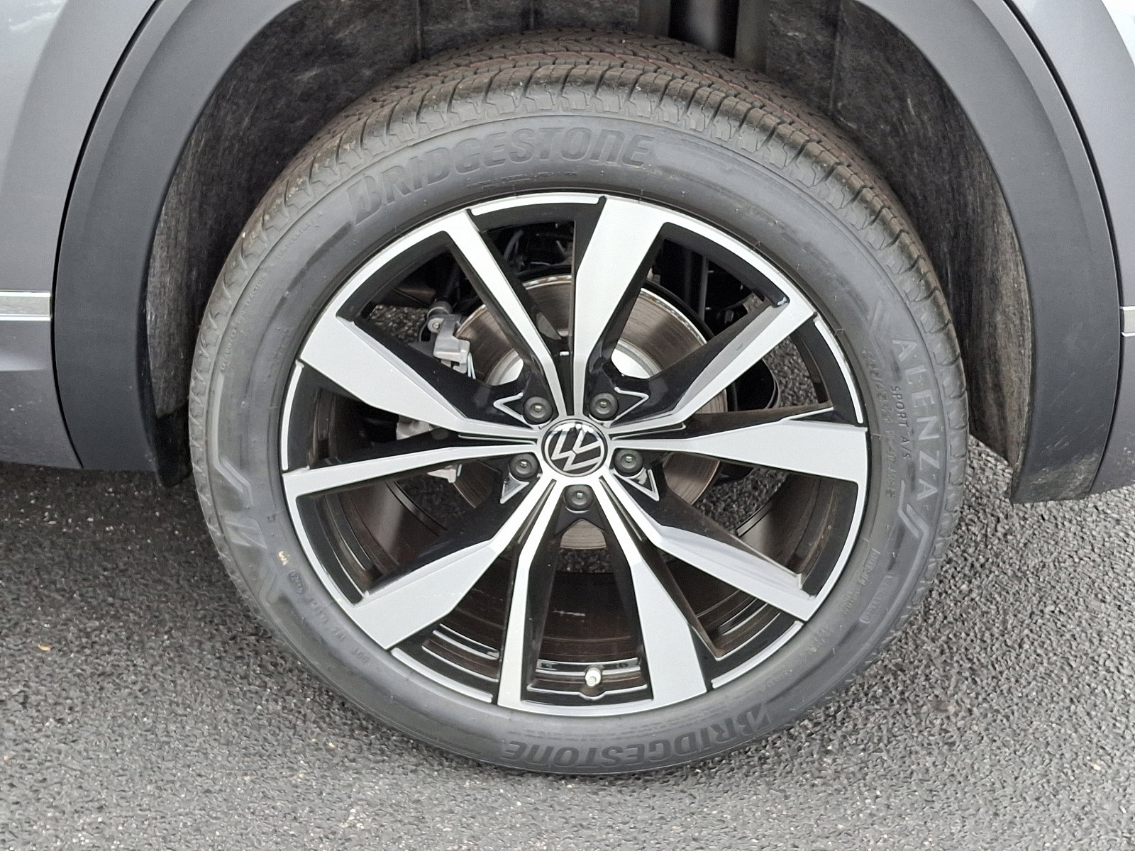 New 2025 Volkswagen Atlas Cross Sport SEL Premium R-Line image 5