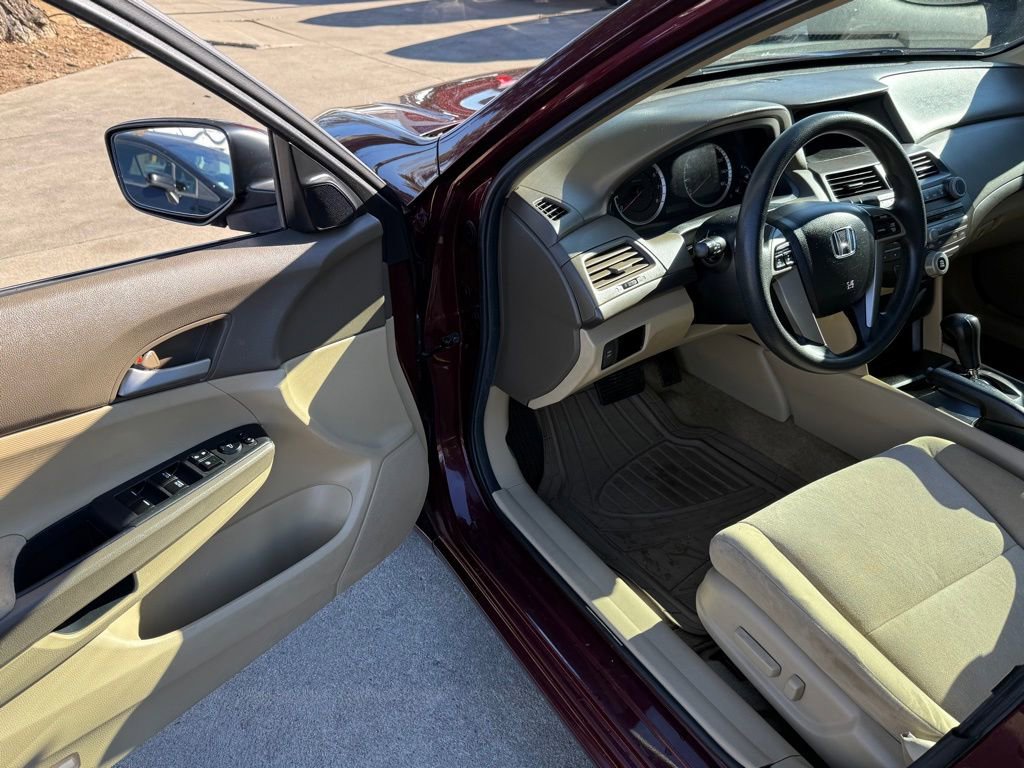 Used 2010 Honda Accord LX-P image 11