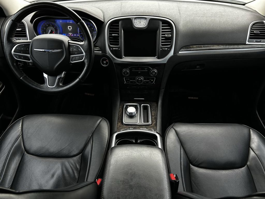 Used 2019 Chrysler 300 Limited image 11