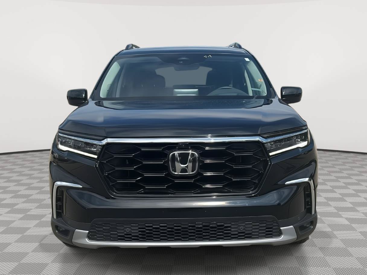 Used 2025 Honda Pilot Elite image 24
