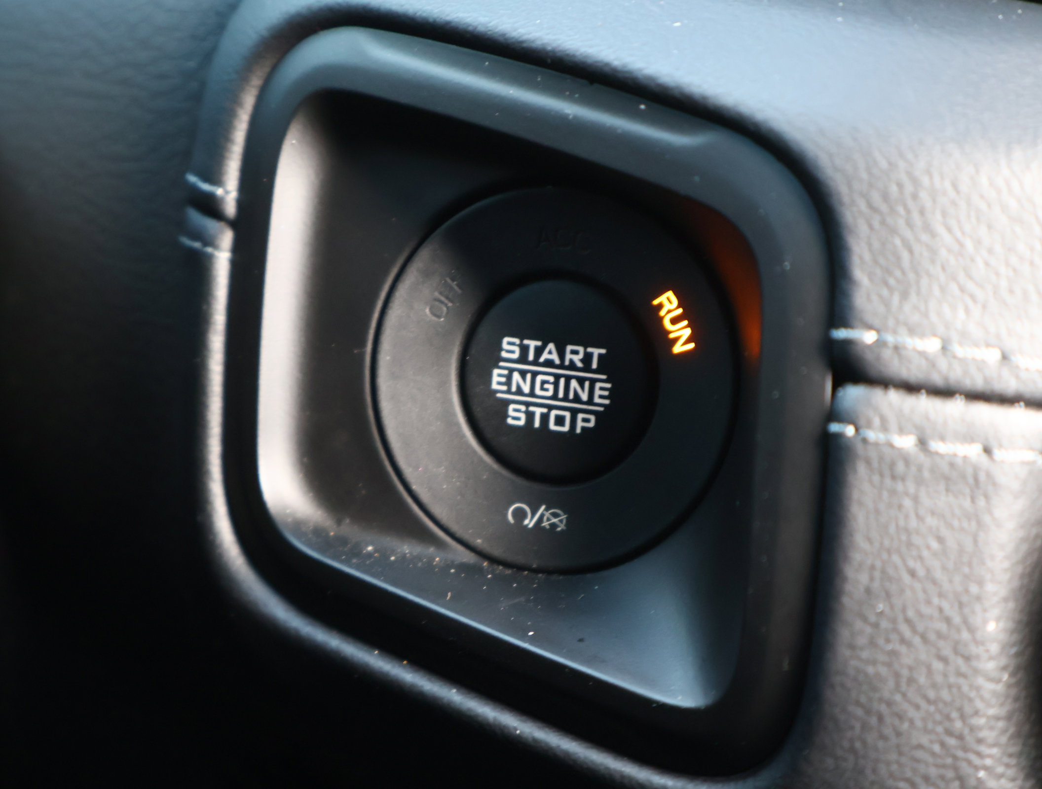 Used 2024 Jeep Wrangler Sahara image 15