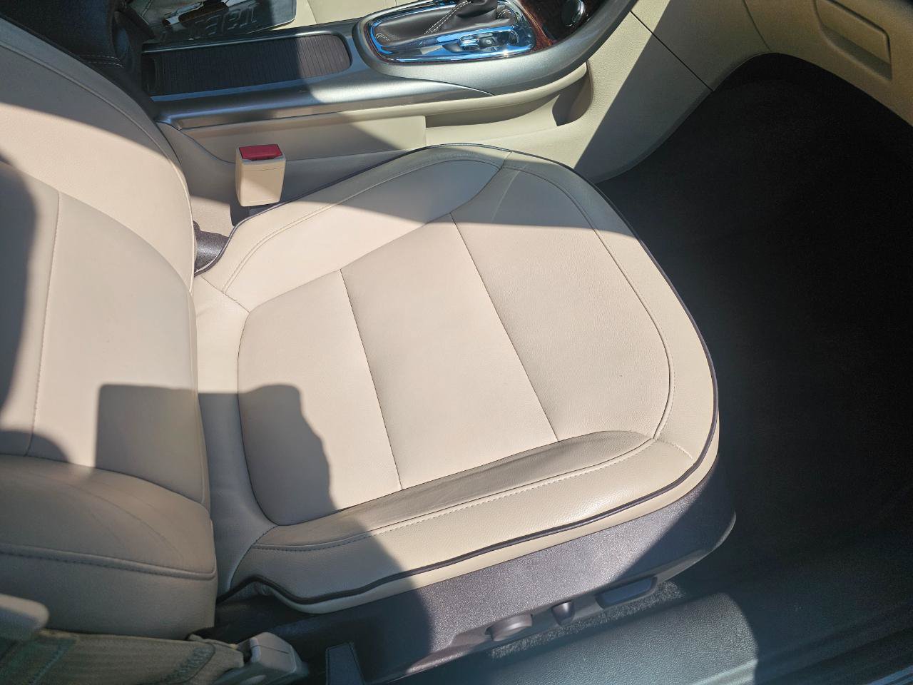 Used 2013 Chevrolet Malibu LTZ FWD image 15
