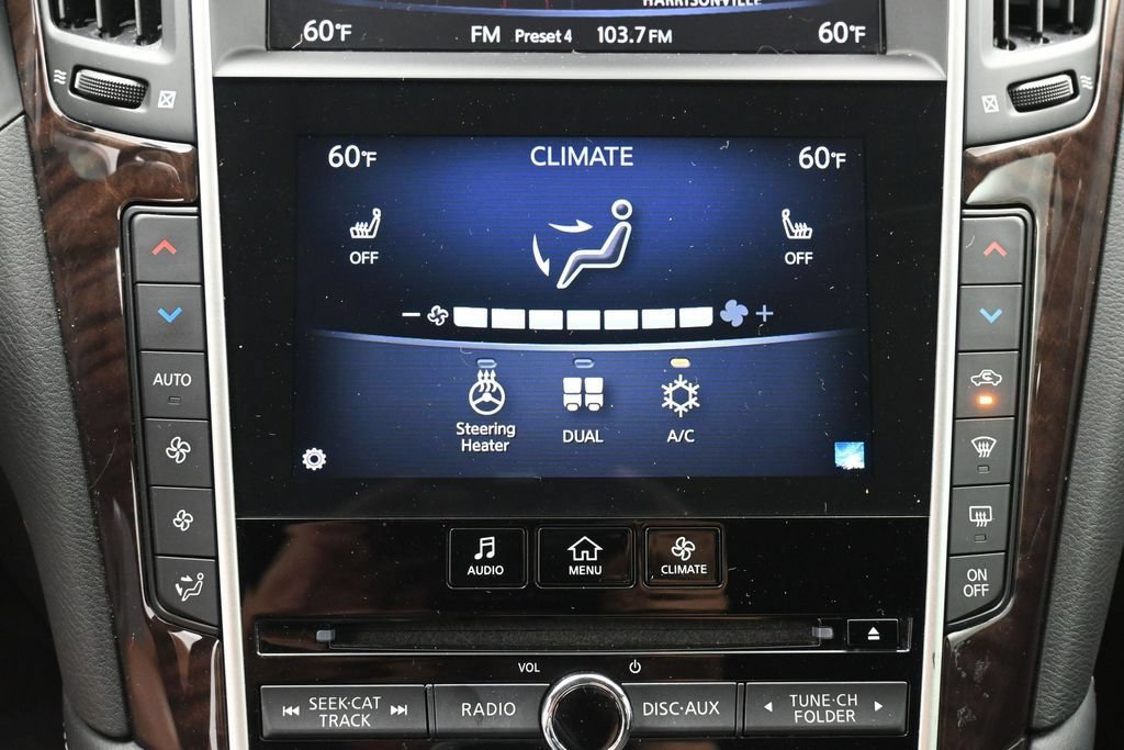 Used 2018 INFINITI Q50 Luxe w/ Essential Package (3.0T Luxe) AWD/4WD image 23