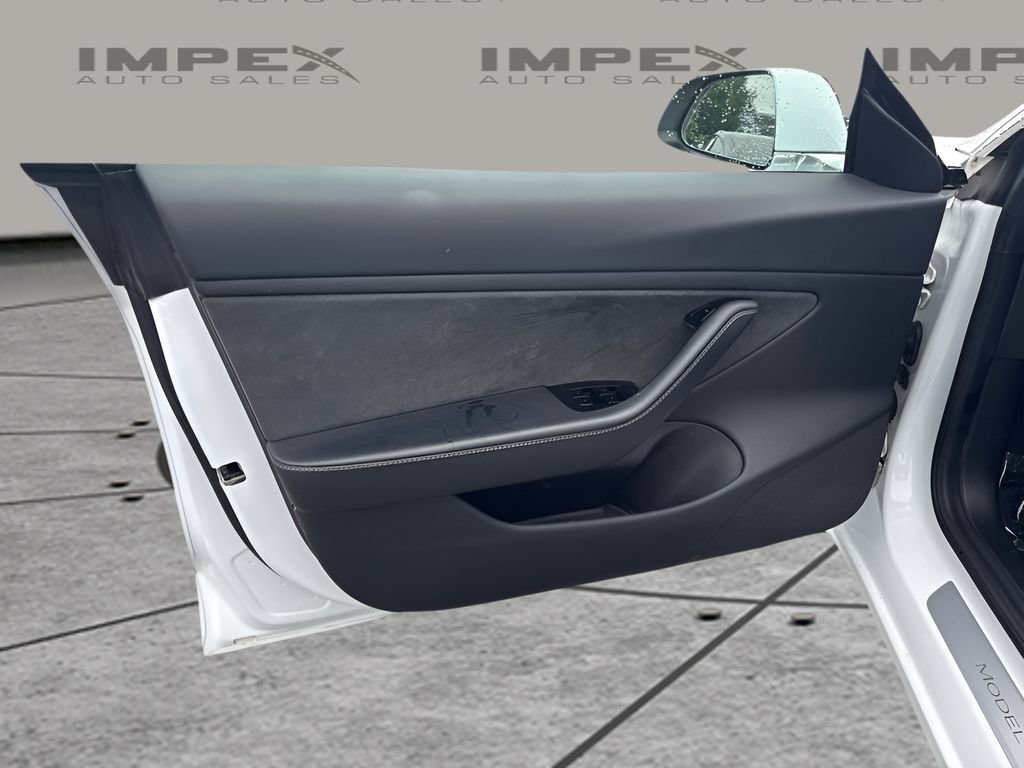 Used 2018 Tesla Model 3 Mid Range RWD image 17