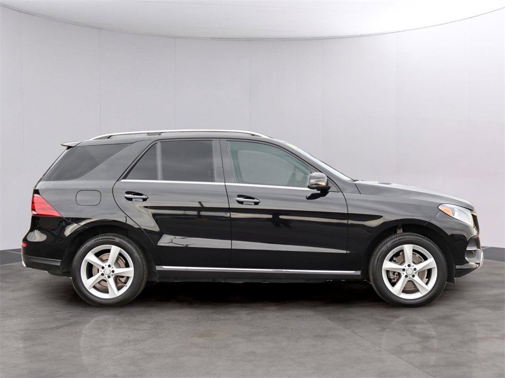 Used 2016 Mercedes-Benz GLE 300d 4MATIC image 4