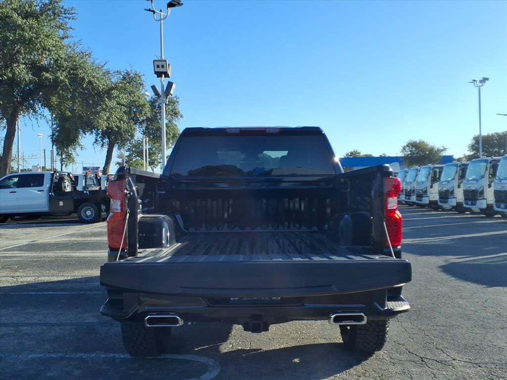 New 2026 Chevrolet Silverado 1500 Custom Trail Boss AWD/4WD image 12