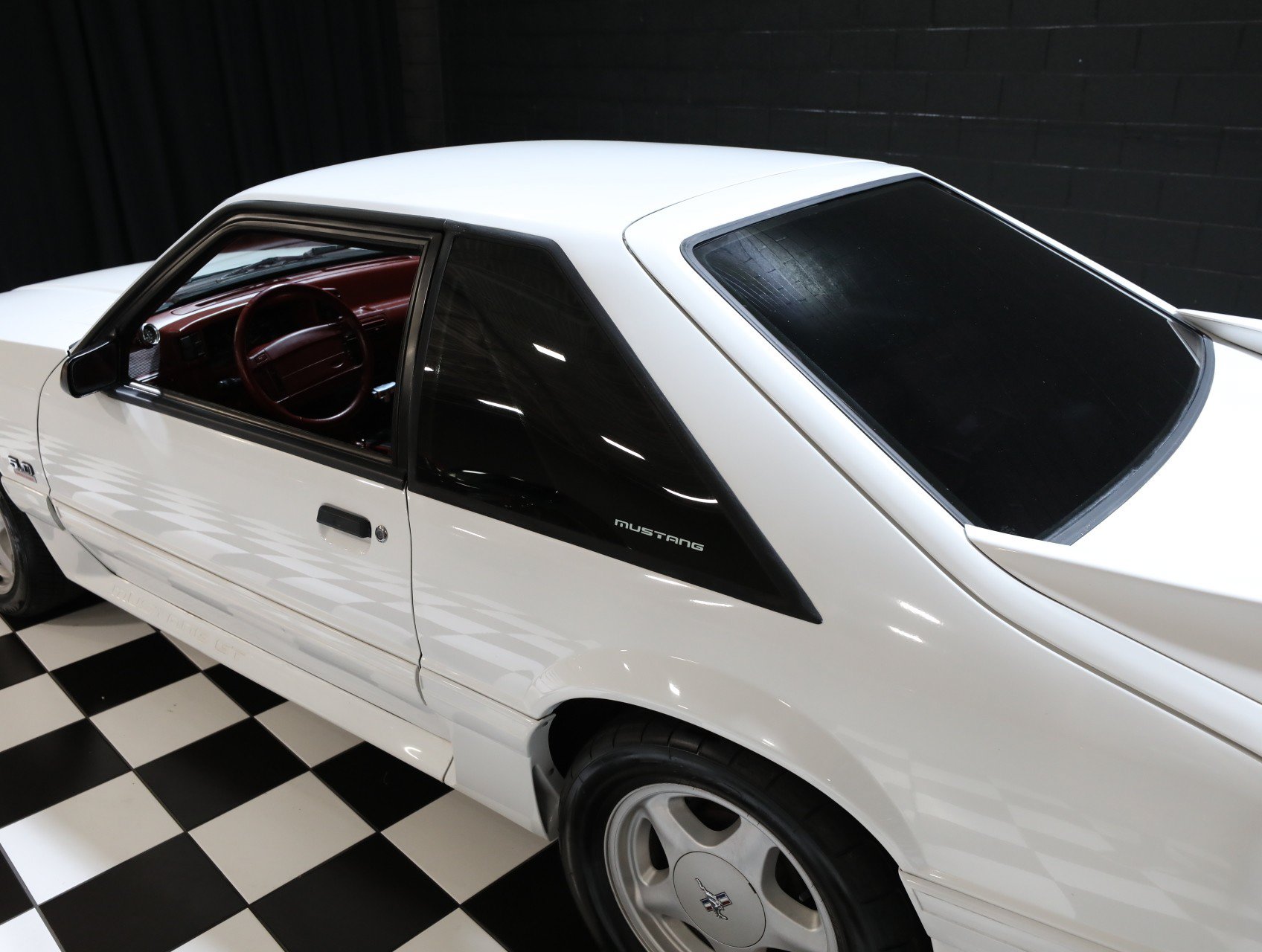 Used 1992 Ford Mustang GT RWD image 28