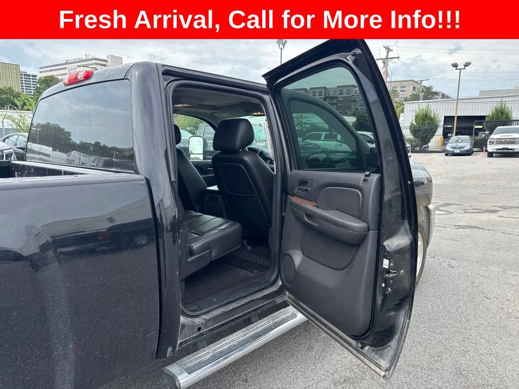 Used 2011 Chevrolet Silverado 2500 LTZ w/ LTZ Plus Package AWD/4WD image 24