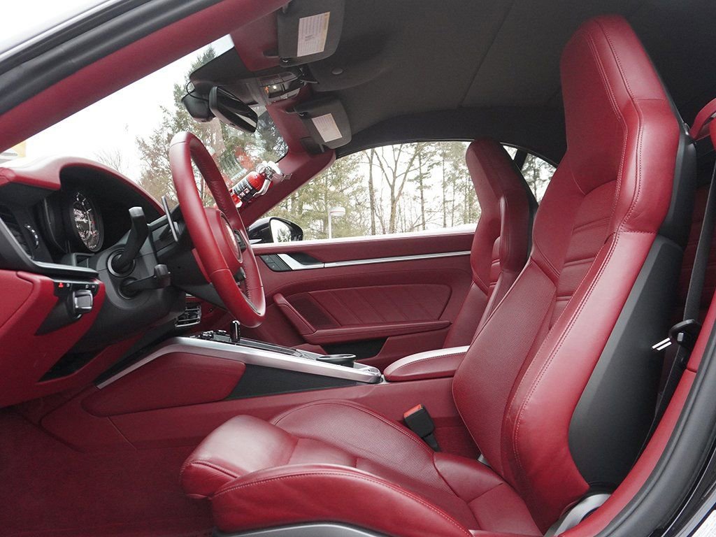 Used 2022 Porsche 911 Turbo S w/ 911 Turbo Sportdesign Package image 39