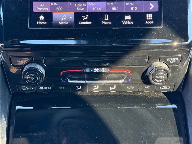 Used 2025 Jeep Grand Cherokee Laredo X image 25