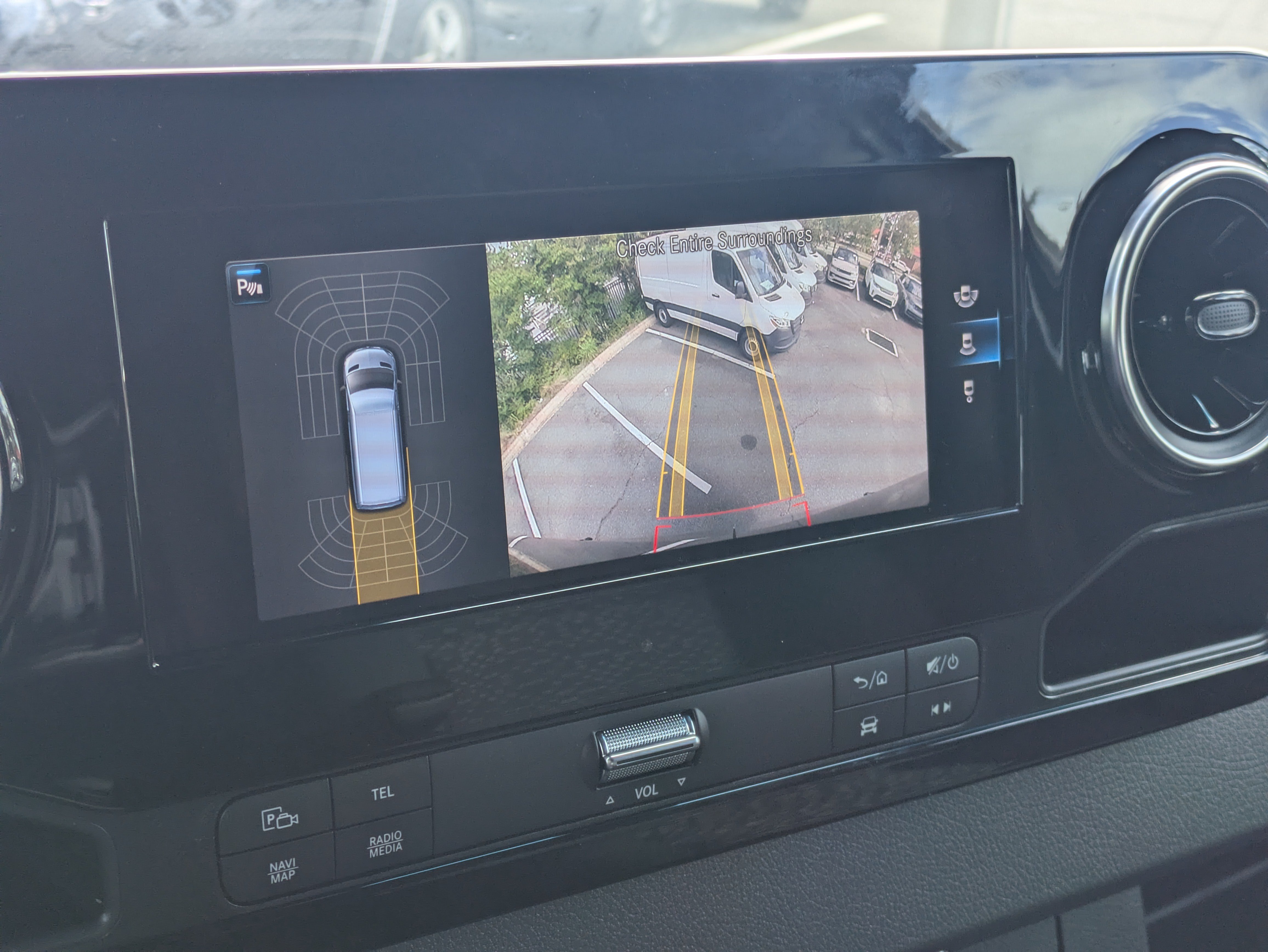 Used 2024 Mercedes-Benz Sprinter 2500 image 17