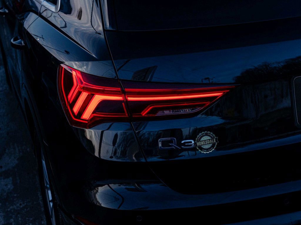 Used 2025 Audi Q3 2.0T Premium image 39