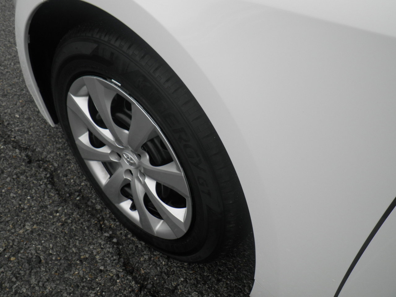 Used 2025 Toyota Corolla LE FWD image 13