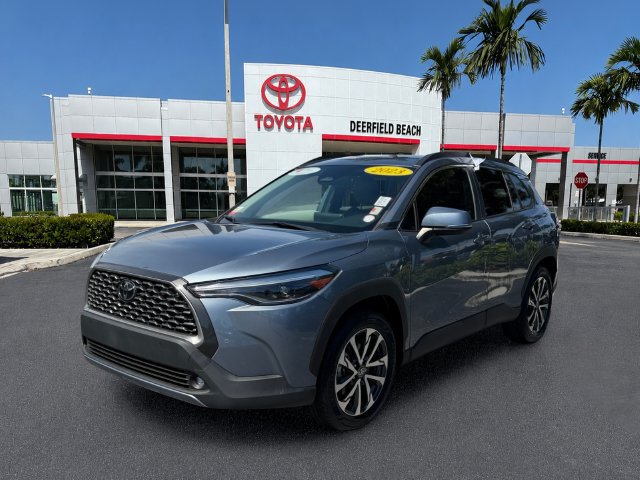 Certified 2023 Toyota Corolla Cross XLE FWD image 3