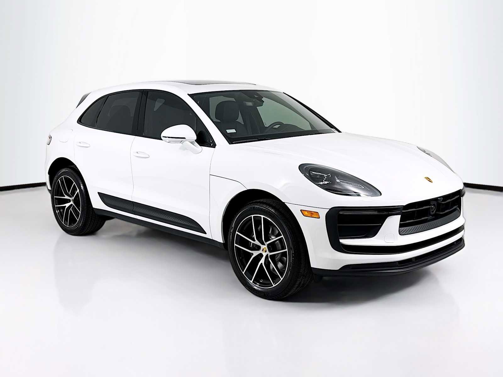 New 2026 Porsche Macan image 7