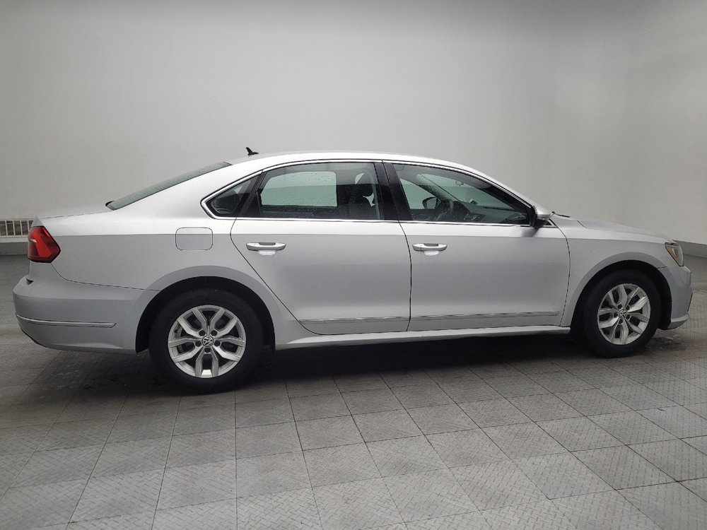 Used 2016 Volkswagen Passat 1.8T S image 10
