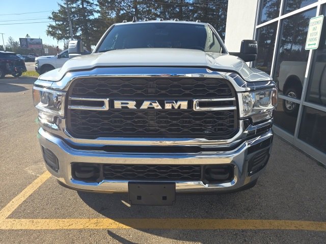 Used 2024 RAM 2500 Tradesman w/ Chrome Appearance Group image 2