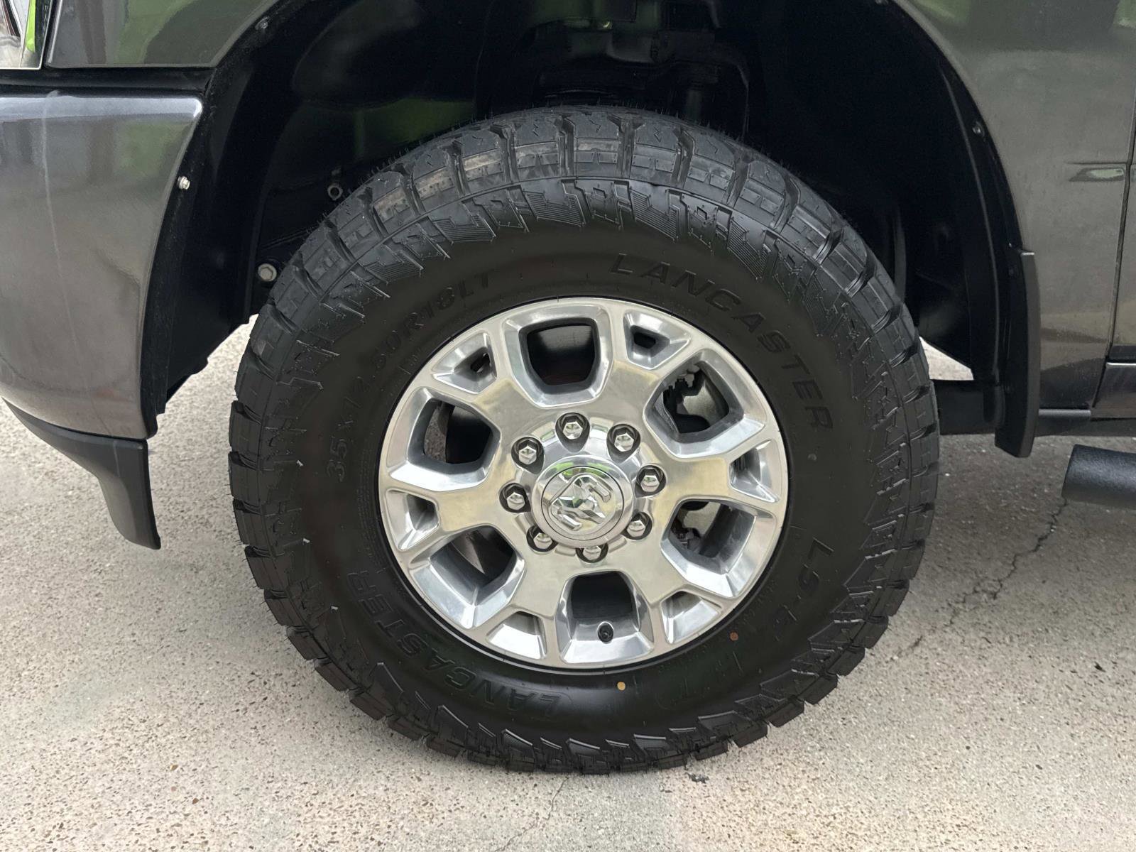 Used 2024 RAM 2500 Laramie AWD/4WD image 4