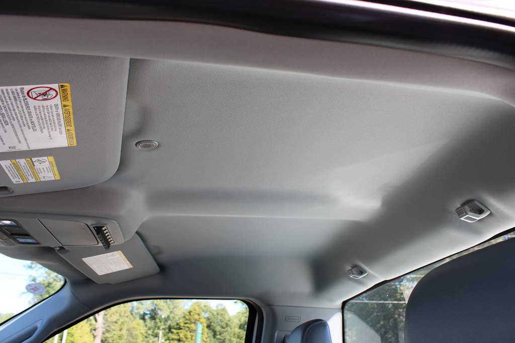 Used 2024 Ford F550 4x4 Regular Cab Super Duty image 18