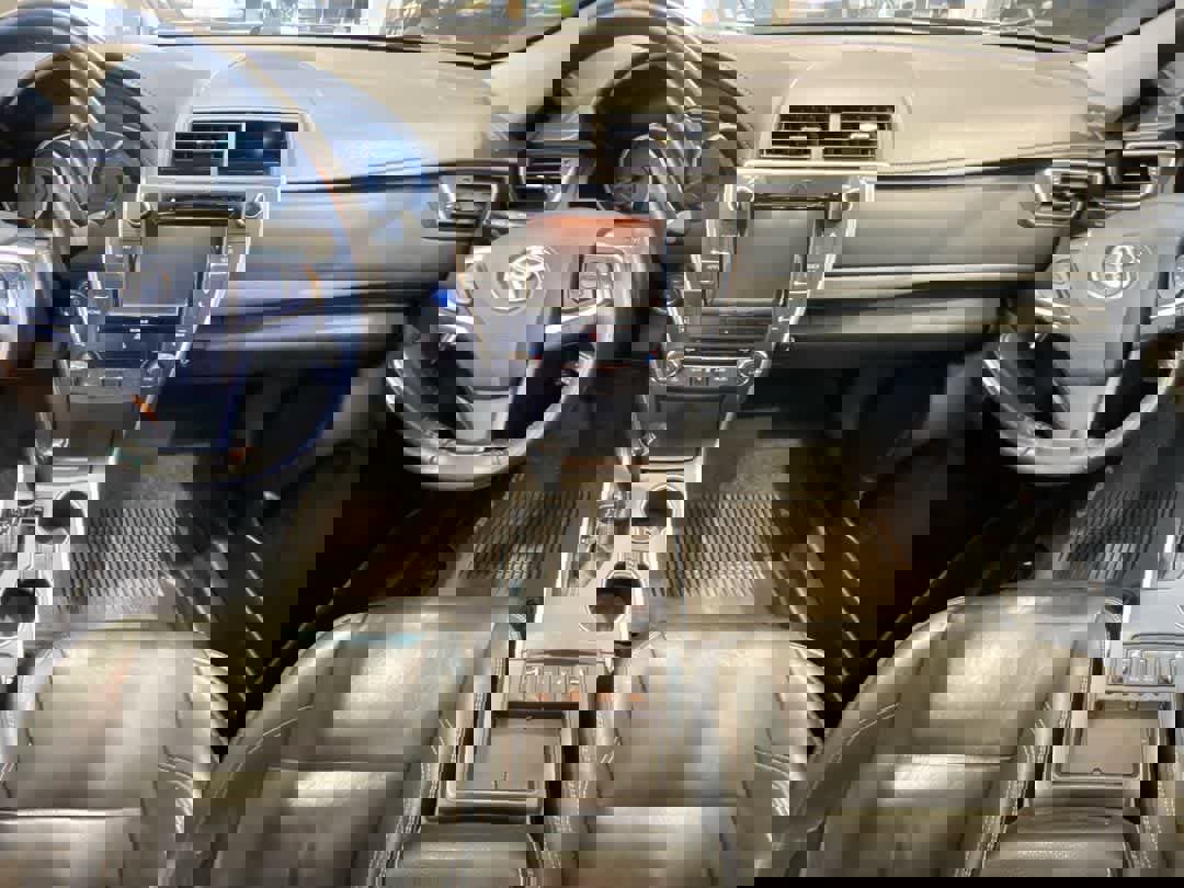 Used 2017 Toyota Camry XLE w/ Moonroof Package image 23