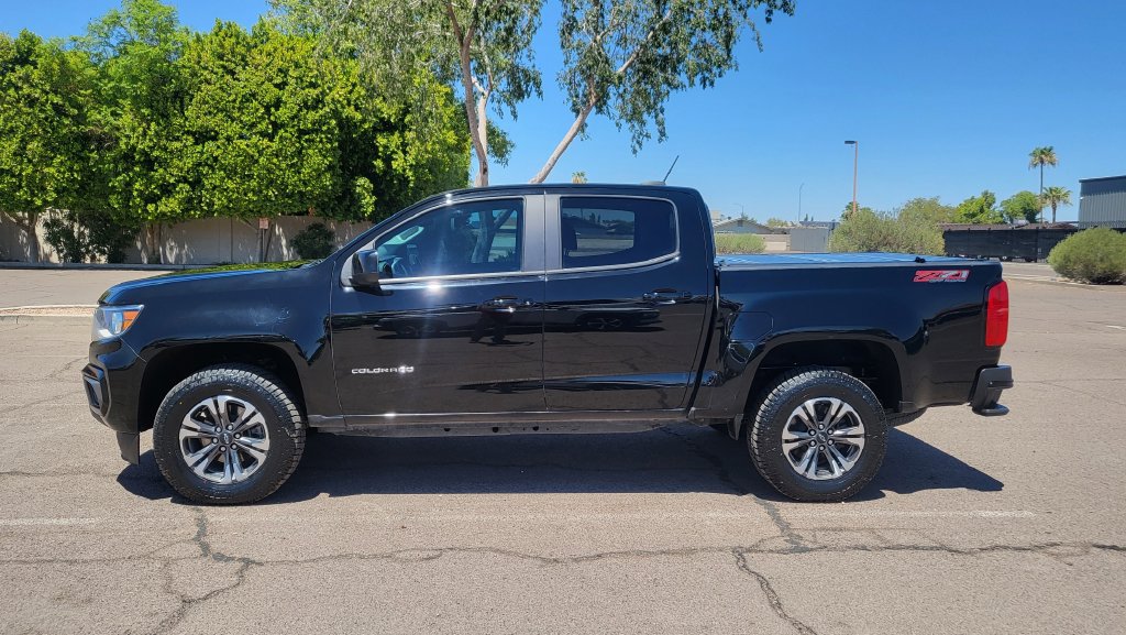 Used 2022 Chevrolet Colorado Z71 AWD/4WD image 5