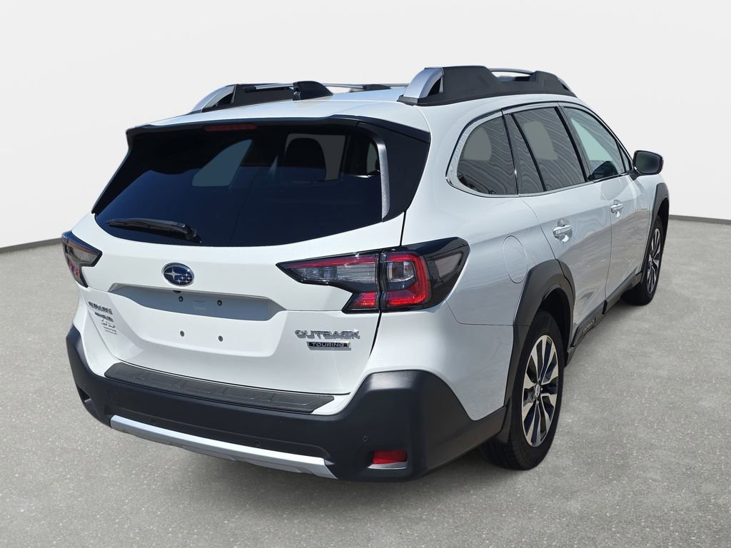 Used 2025 Subaru Outback Touring AWD/4WD image 5