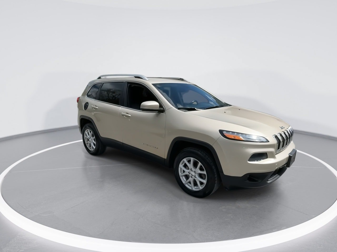 Used 2014 Jeep Cherokee Latitude AWD/4WD image 25