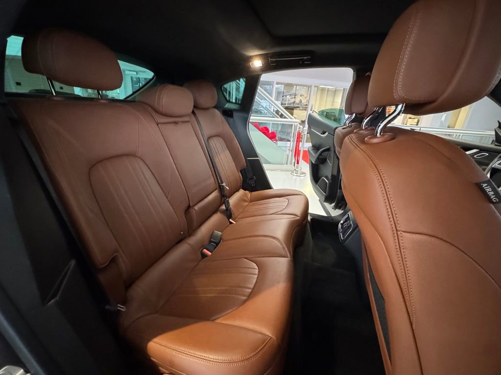 Used 2019 Maserati Levante image 29