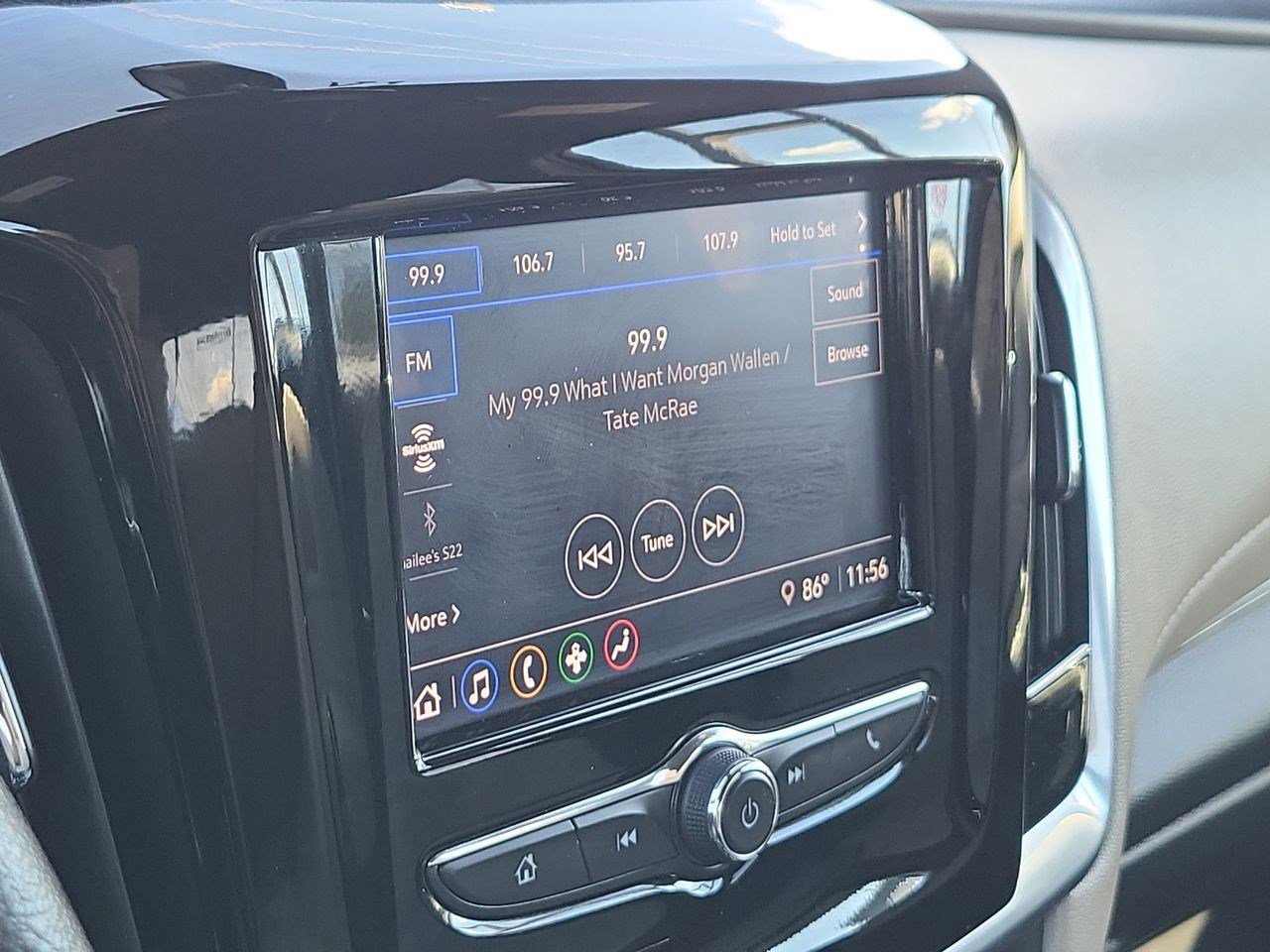 Used 2023 Chevrolet Traverse LS image 19