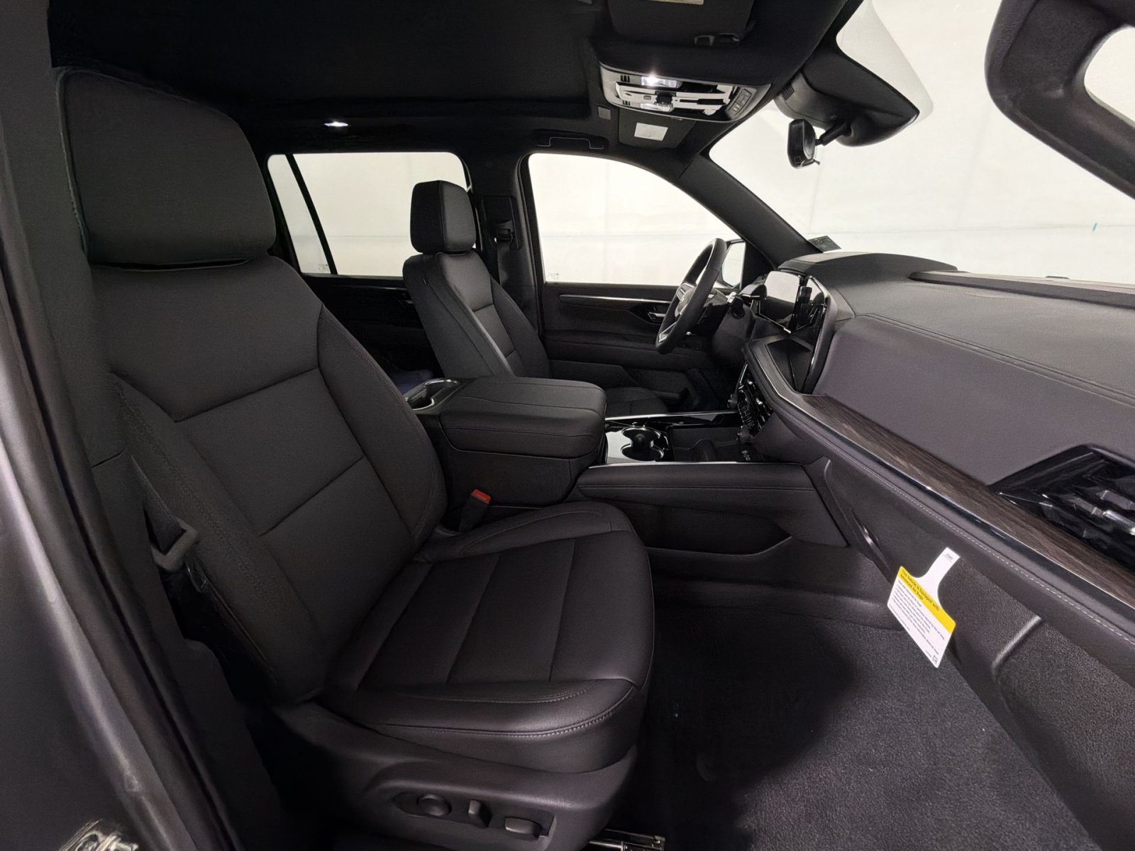 New 2026 Chevrolet Suburban LT w/ Advanced Technology Package AWD/4WD image 28