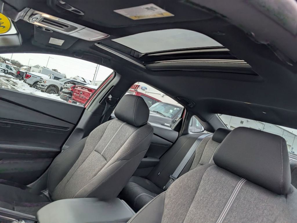 Used 2024 Honda Accord Sport image 4