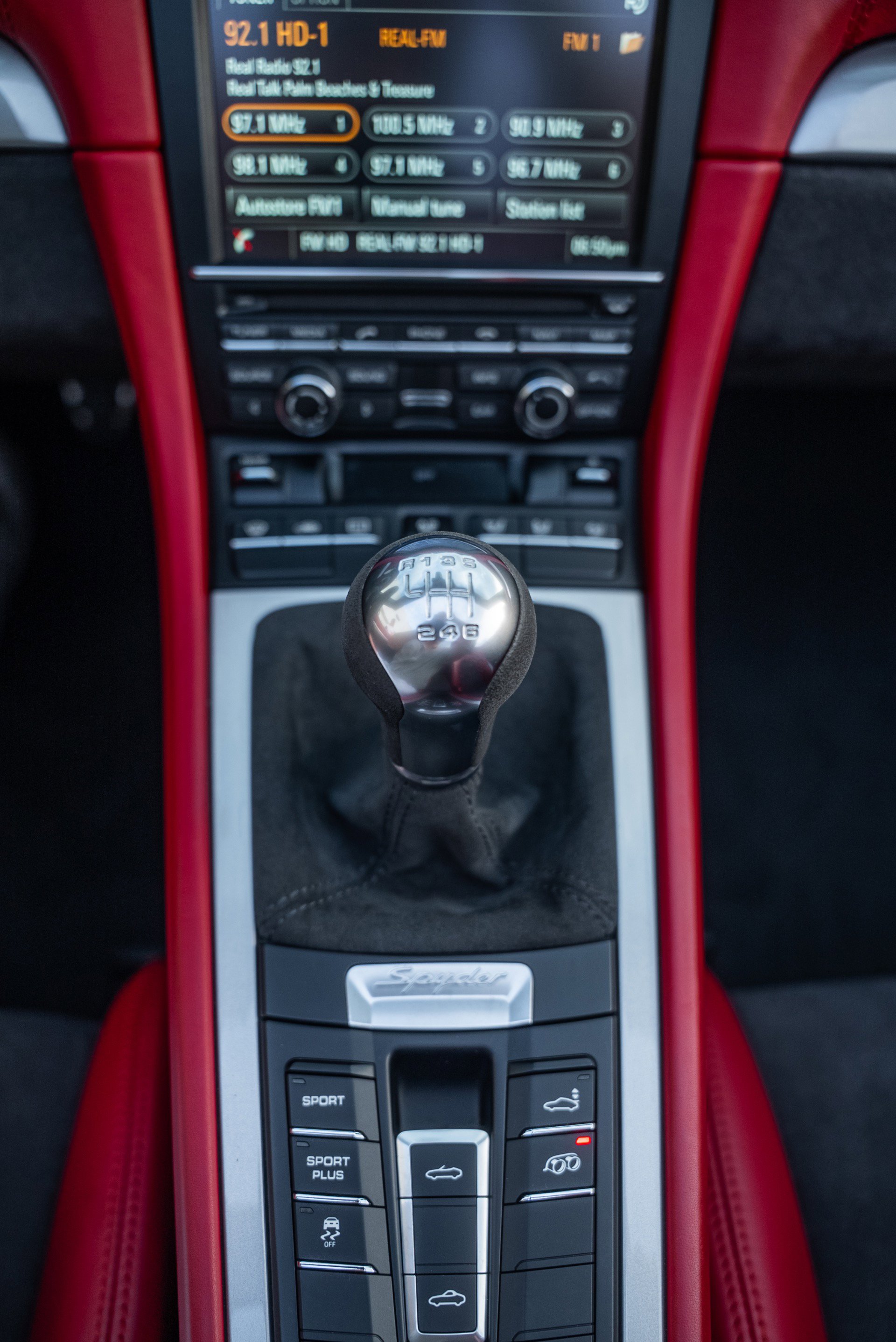 Used 2016 Porsche Boxster Spyder image 7