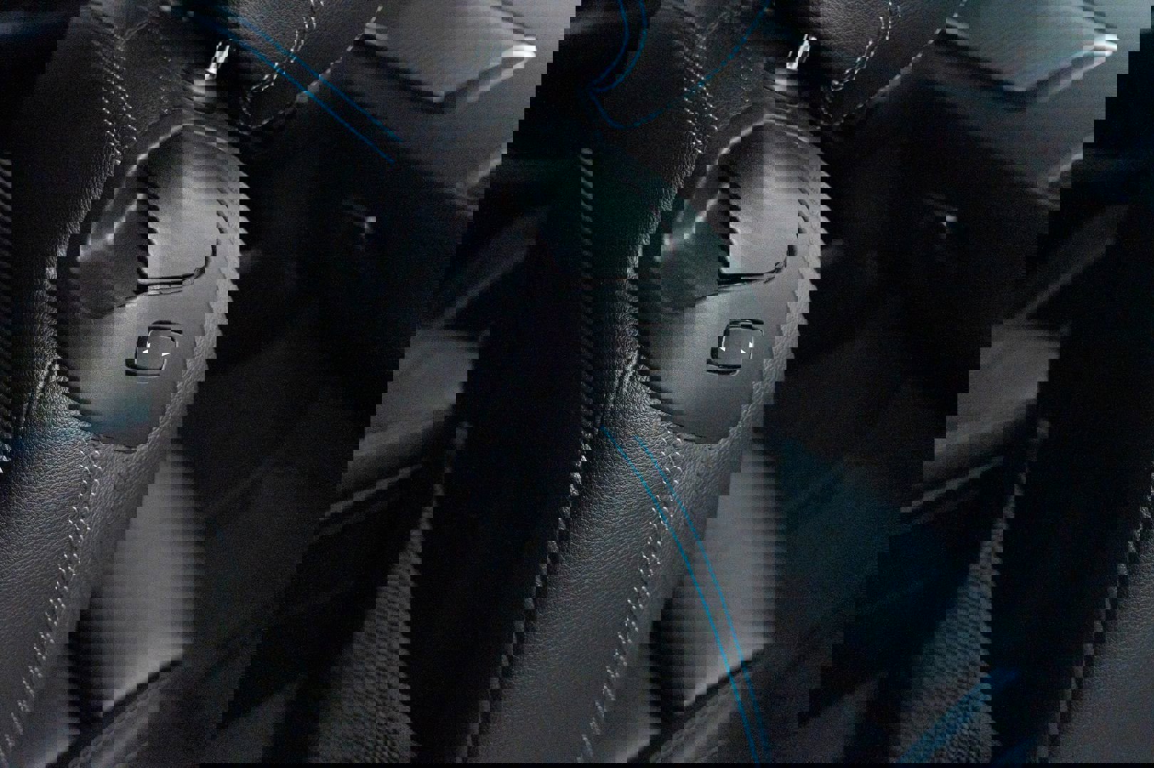 Used 2018 BMW M2 image 29