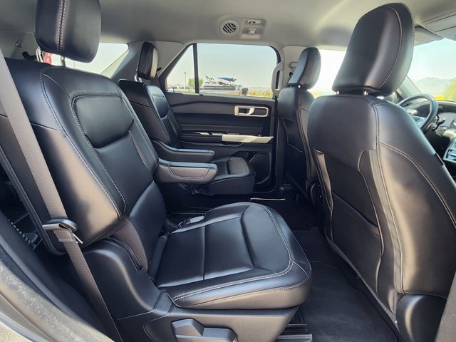 Used 2022 Ford Explorer XLT w/ Equipment Group 202A image 18