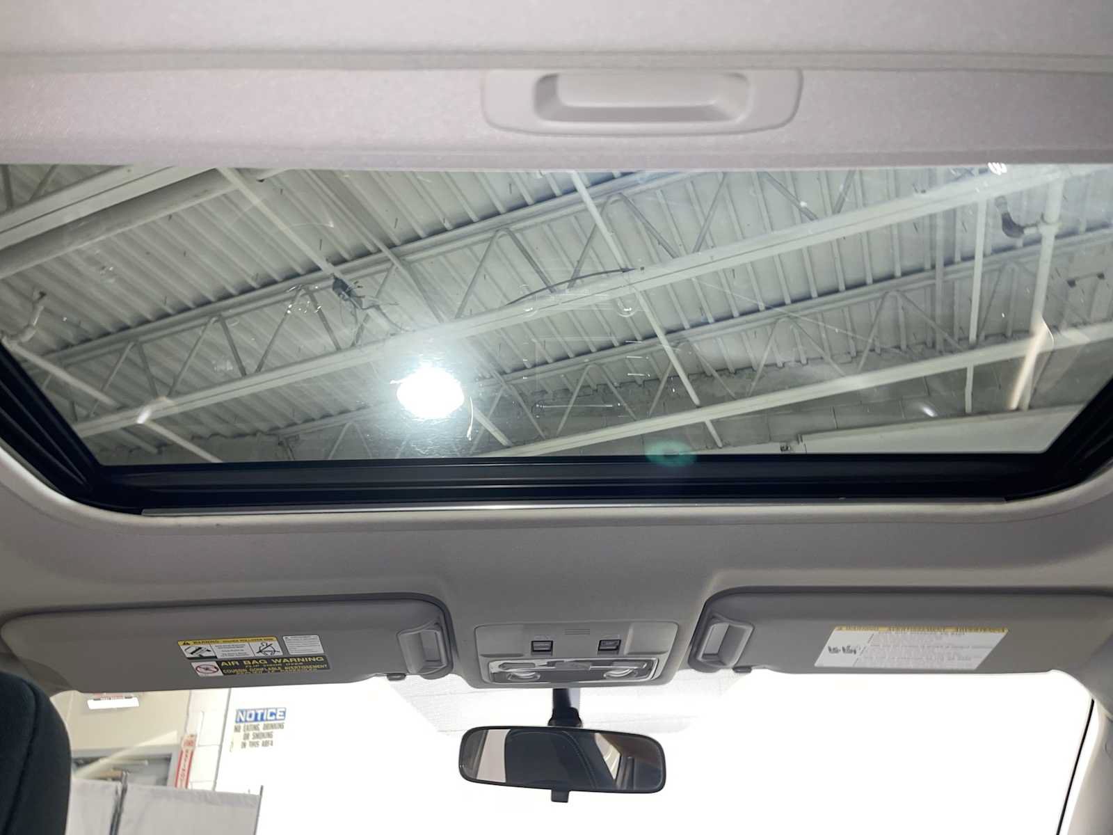 Used 2015 Toyota RAV4 XLE AWD/4WD image 25