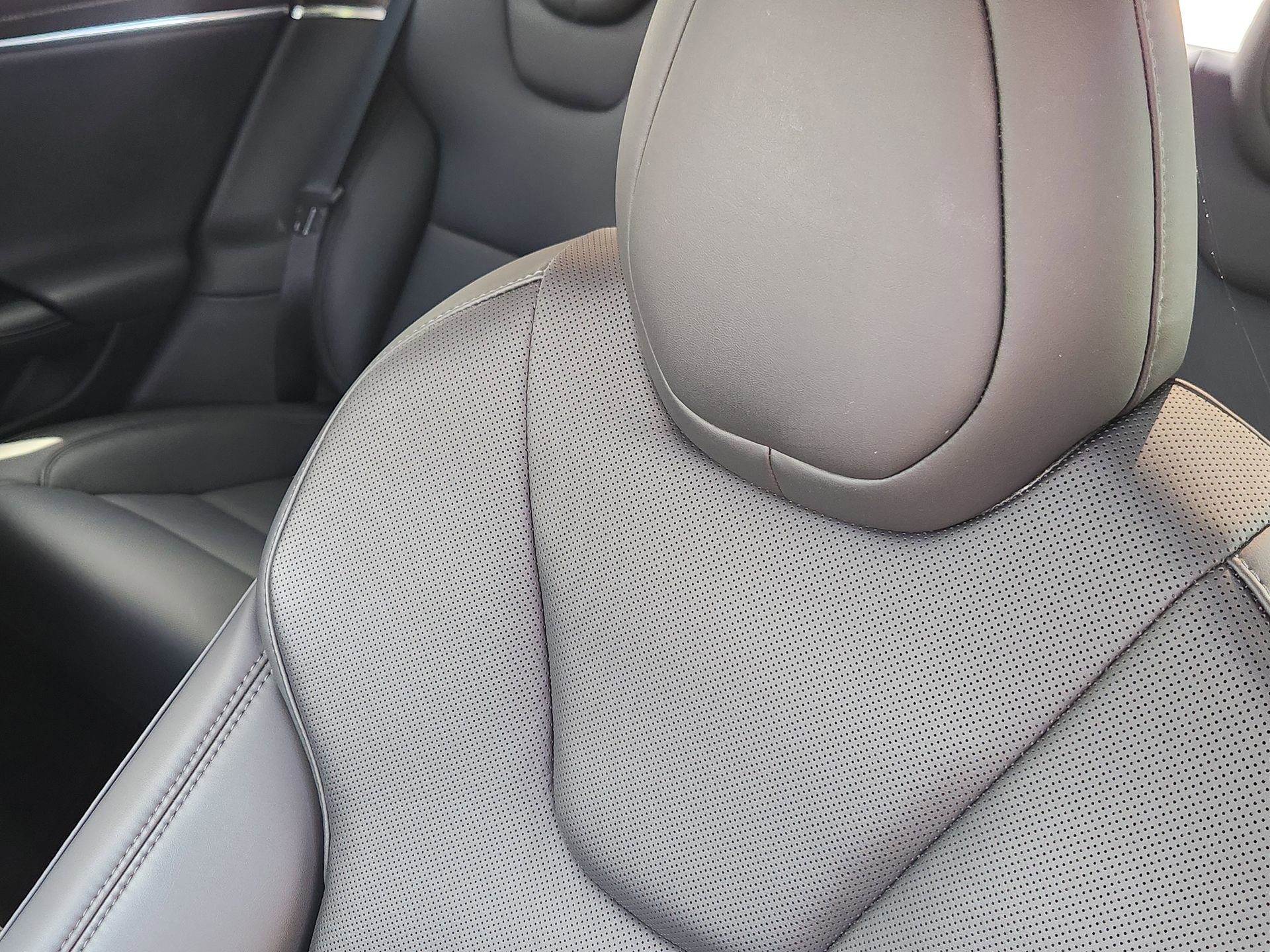 Used 2022 Tesla Model S image 25