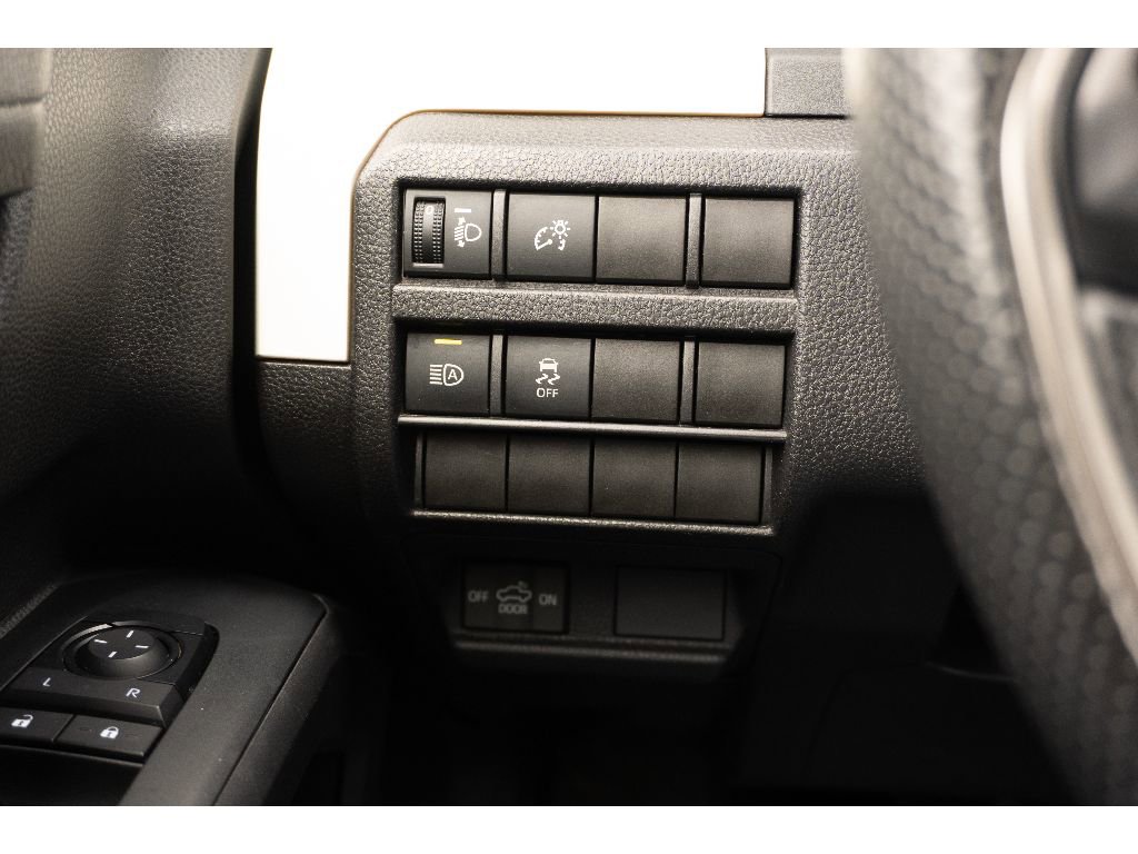 Used 2024 Toyota Tacoma TRD Off-Road image 25