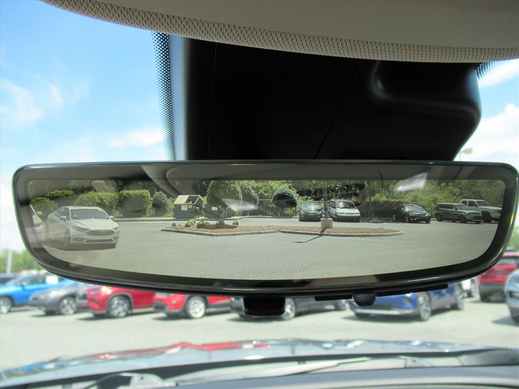 Used 2022 Buick Envision Avenir w/ Technology Package II image 28